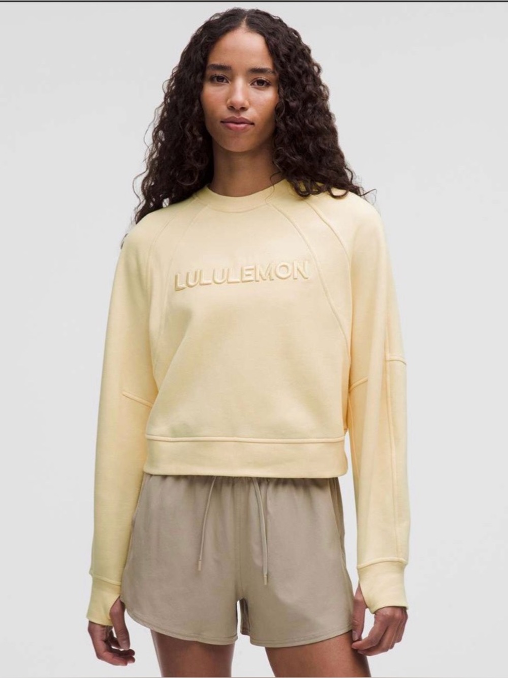 Lululemon Scuba Oversized Pullover *Wordmark
Butter Cream 🧈